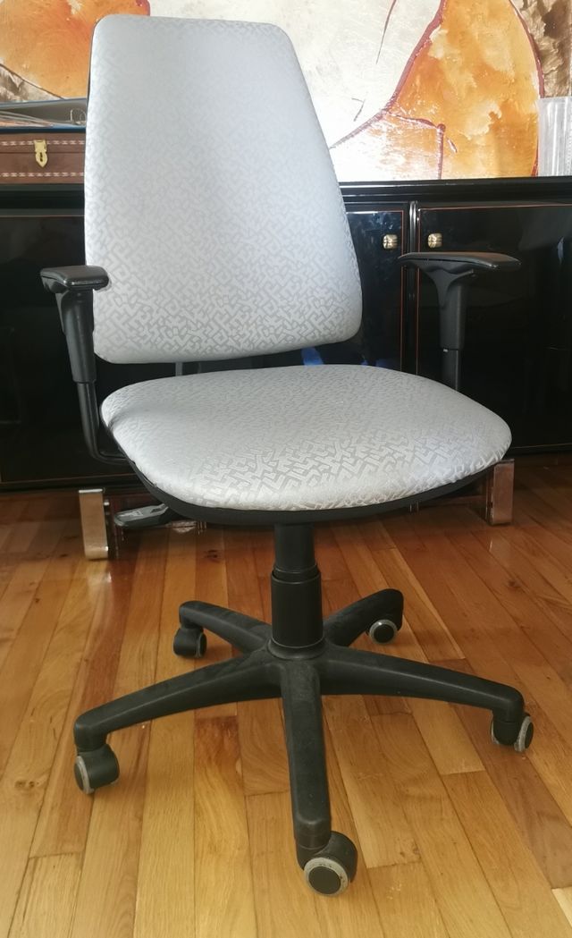 Silla de estudio ergonómica