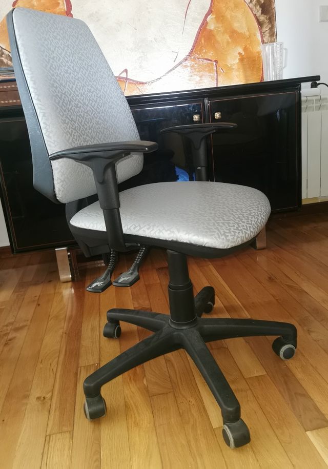 Silla de estudio ergonómica
