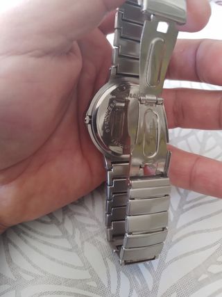 Reloj Real Madrid robusto color gris