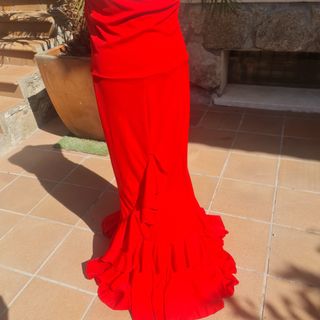 Falda flamenca roja con volantes