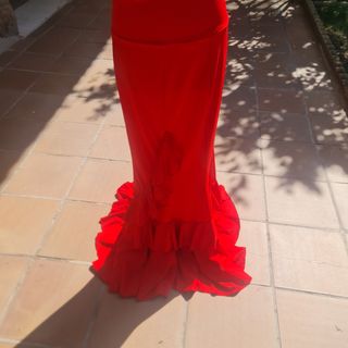 Falda flamenca roja con volantes