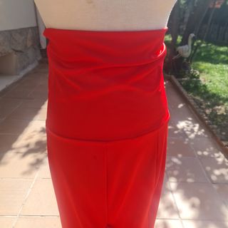 Falda flamenca roja con volantes