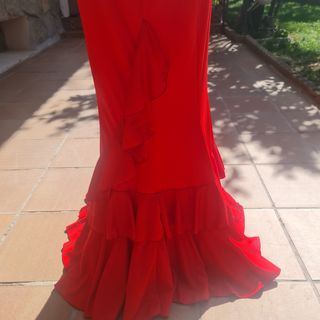 Falda flamenca roja con volantes