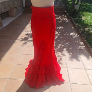 Falda flamenca roja con volantes