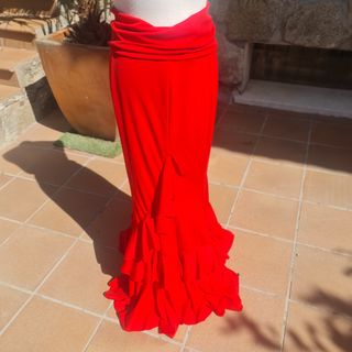 Falda flamenca roja con volantes
