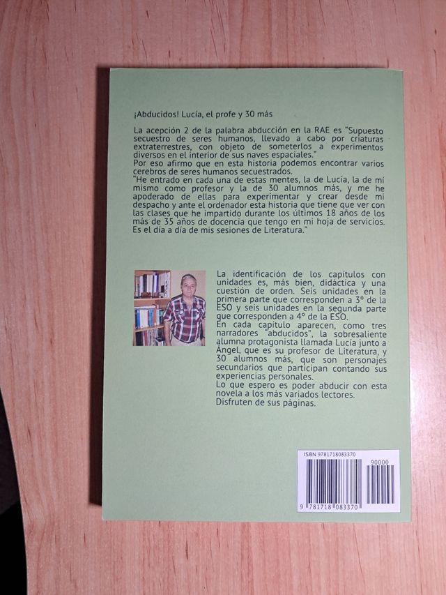 ¡Abducidos!: Lucía, el profe y 30 más (Spanish ...