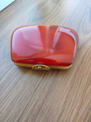 Bolso de mano pequeño, dorado y rojo