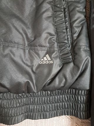 Chaqueta acolchada deportiva Adidas negra