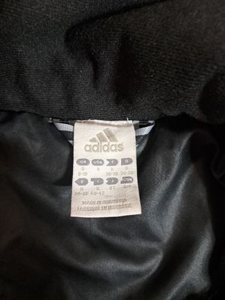 Chaqueta acolchada deportiva Adidas negra