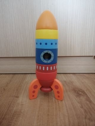 Cohete de madera, juegos Montessori