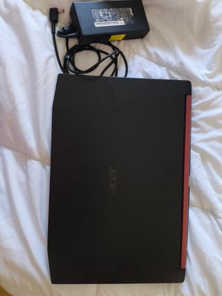 Acer Nitro 5 Laptop con Cargador