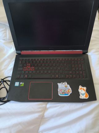 Acer Nitro 5 Laptop con Cargador