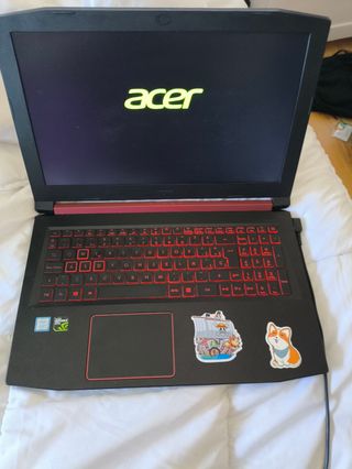 Acer Nitro 5 Laptop con Cargador