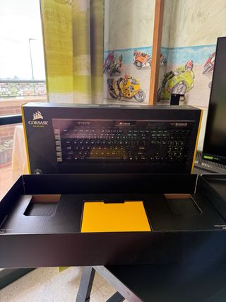 Corsair K95 RGB Platinum Teclado Mecánico