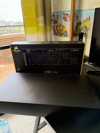 Corsair K95 RGB Platinum Teclado Mecánico