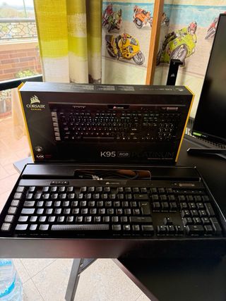 Corsair K95 RGB Platinum Teclado Mecánico