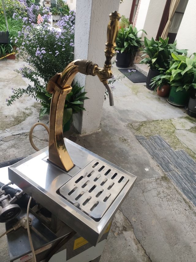 Grifo Cerveza Estrella Damm con Enfriador