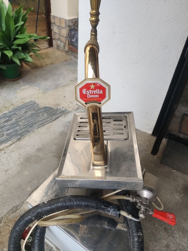 Grifo Cerveza Estrella Damm con Enfriador