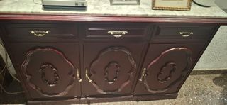 Recibidor antiguo madera y mármol