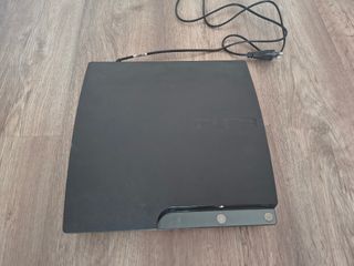 PS3 Slim 120GB + 16 Juegos