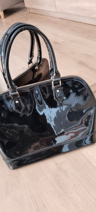 Bolso negro charol