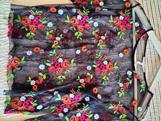 Camisa transparente floral negra