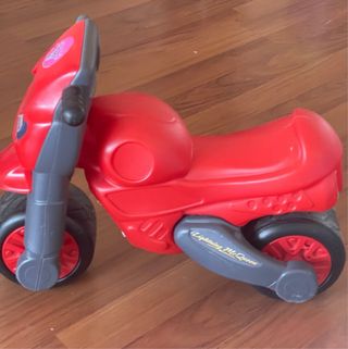 Moto de juguete feber niño.
