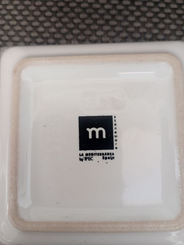 Cuenco cuadrado azul y blanco