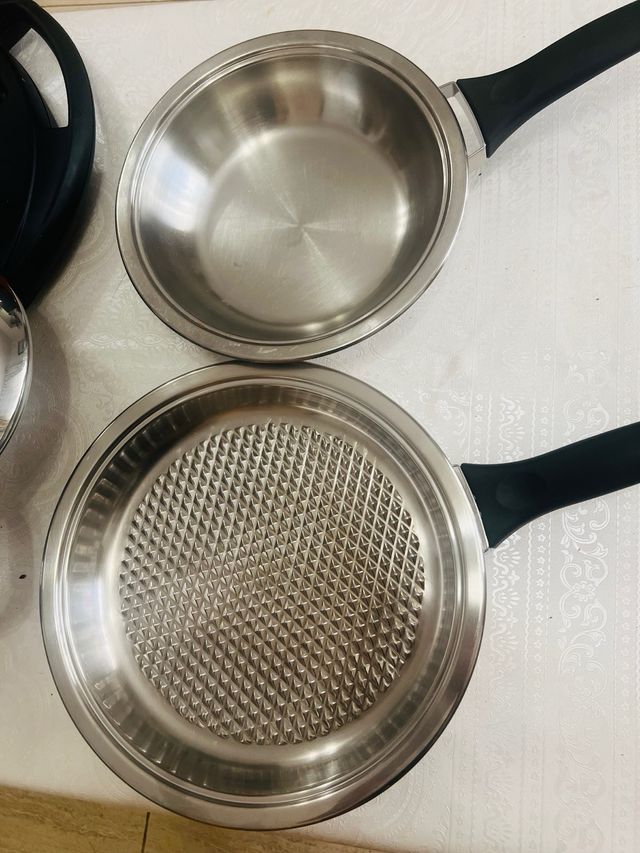 Bateria de Metal e Plástico AMC