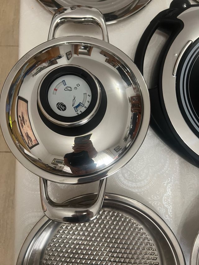 Bateria de Metal e Plástico AMC