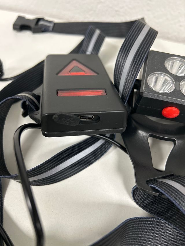 LED per correre con bretelle e strisce riflettenti