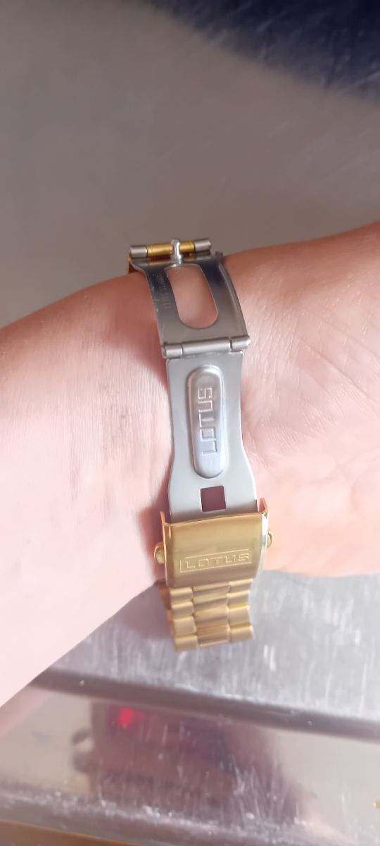 Lotus hombre Minimalist 18153/B Muñecas finas