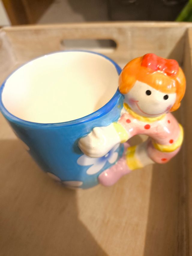 Coppia tazze ceramica con bambina