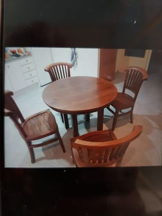 Mesa con 4 sillas