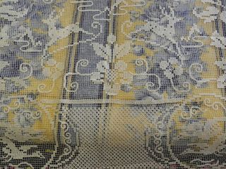 Antigua colcha a punto de red beige