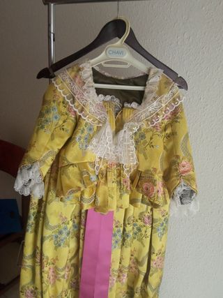 Traje de Fallera con Manteletas