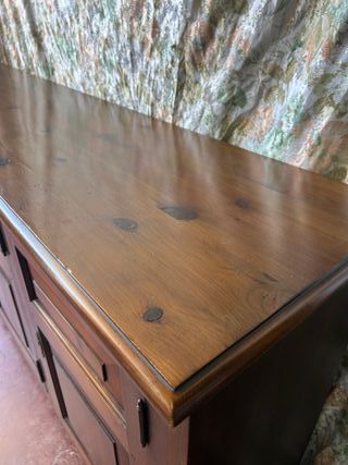 OFERTA. Aparador bajo de pino