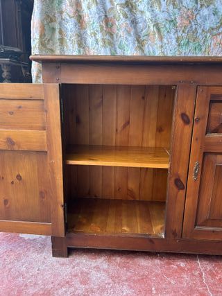 OFERTA. Aparador bajo de pino