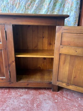 OFERTA. Aparador bajo de pino