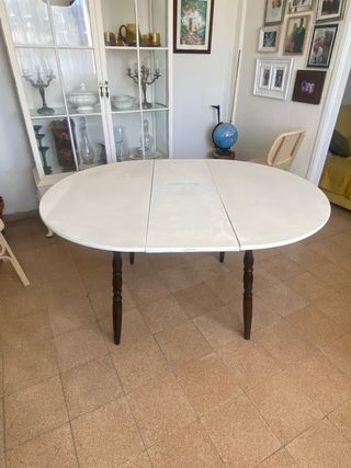 Mesa redonda de madera extensible 