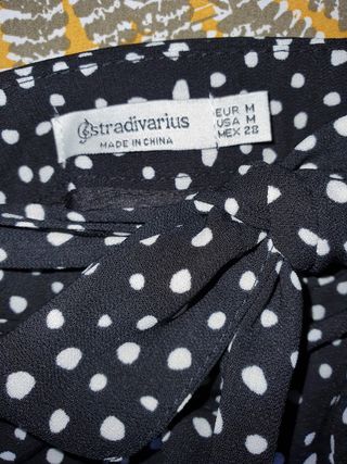 Falda pantalón lunares Stradivarius