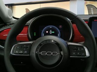 Fiat 600 600e RED 54kwh 115kw (156cv)