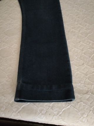 Pantalón Vaquero Azul. Como nuevo, dos usos.