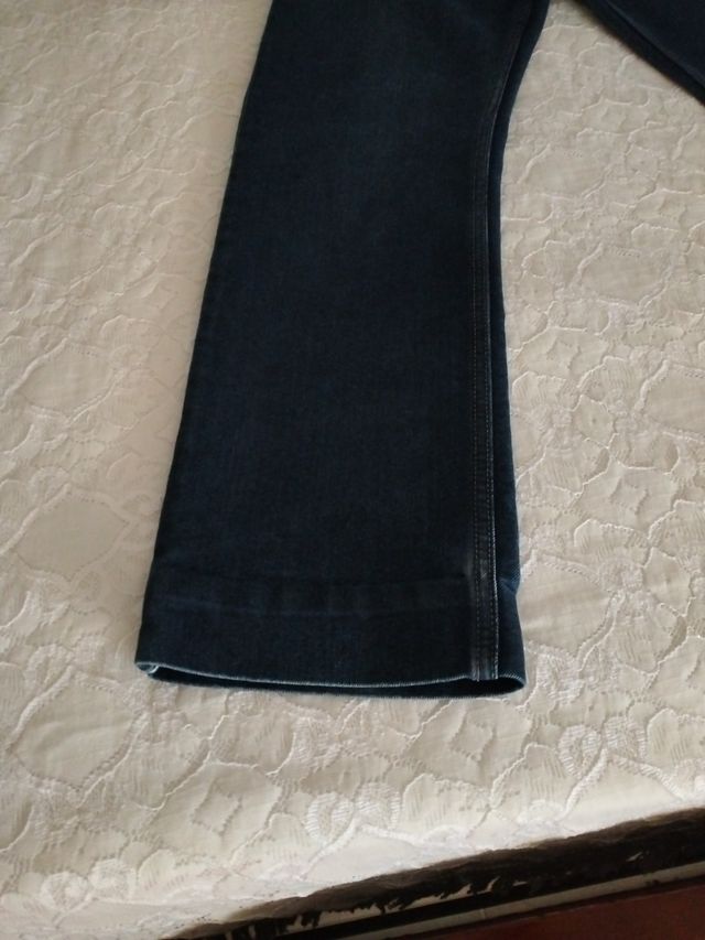 Pantalón Vaquero Azul. Como nuevo, dos usos.