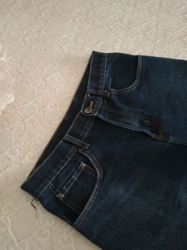Pantalón Vaquero Azul. Como nuevo, dos usos.
