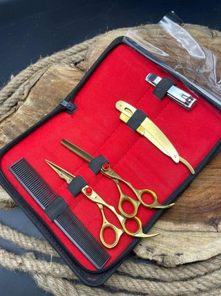 Kit da barbiere in oro e argento