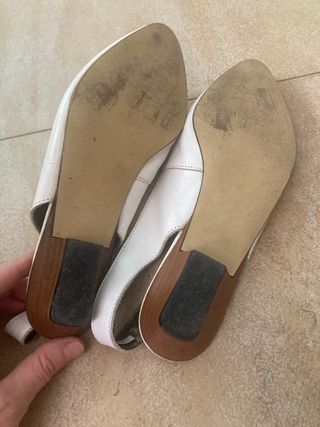 Sandalias de cuero blancas