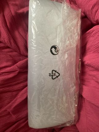 Cartera de mano plateada