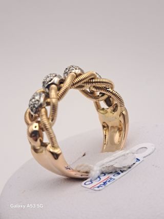 Anillo Oro 18K con Diamantes