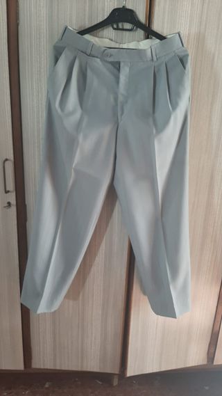 Traje de chaqueta gris claro hombre